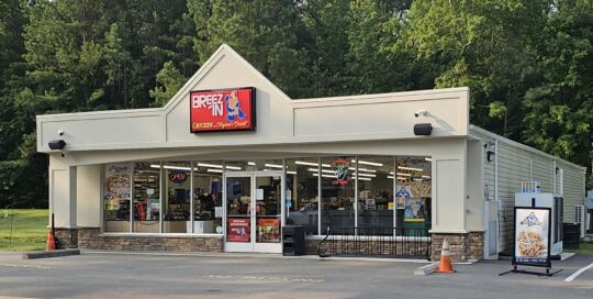 Breez In Charles City